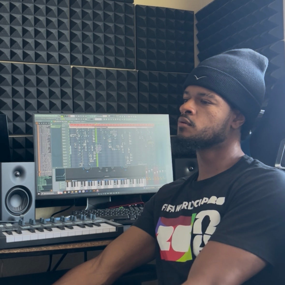 Flow Brío Originals Logo Beanie